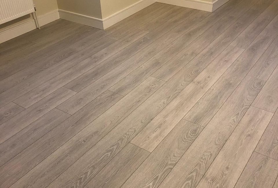 laminate-bedroom-flooring